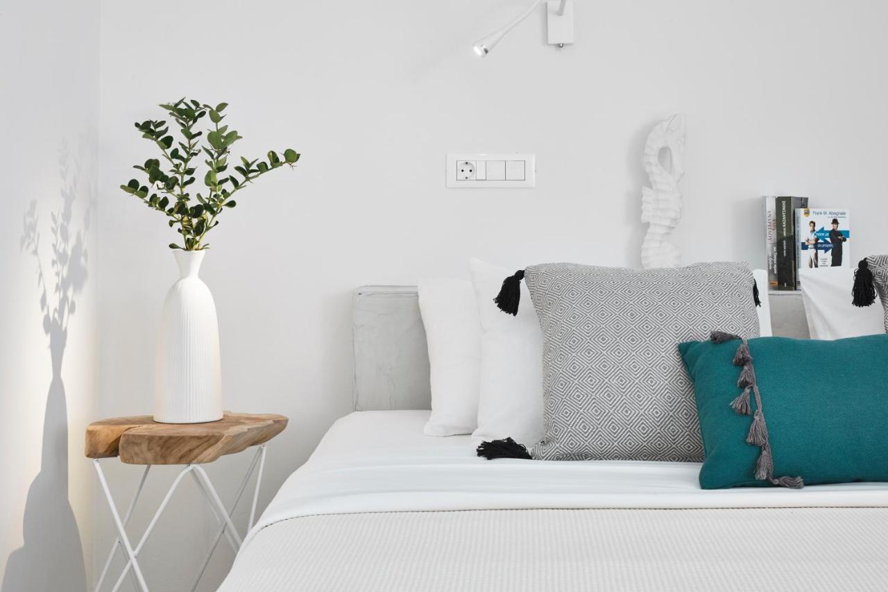 סנטוריני Infinite Blue Luxury Suites מראה חיצוני תמונה