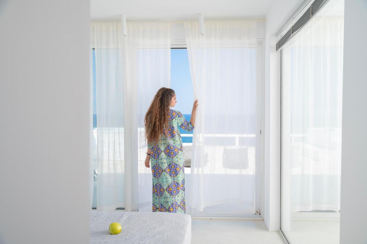 סנטוריני Infinite Blue Luxury Suites מראה חיצוני תמונה