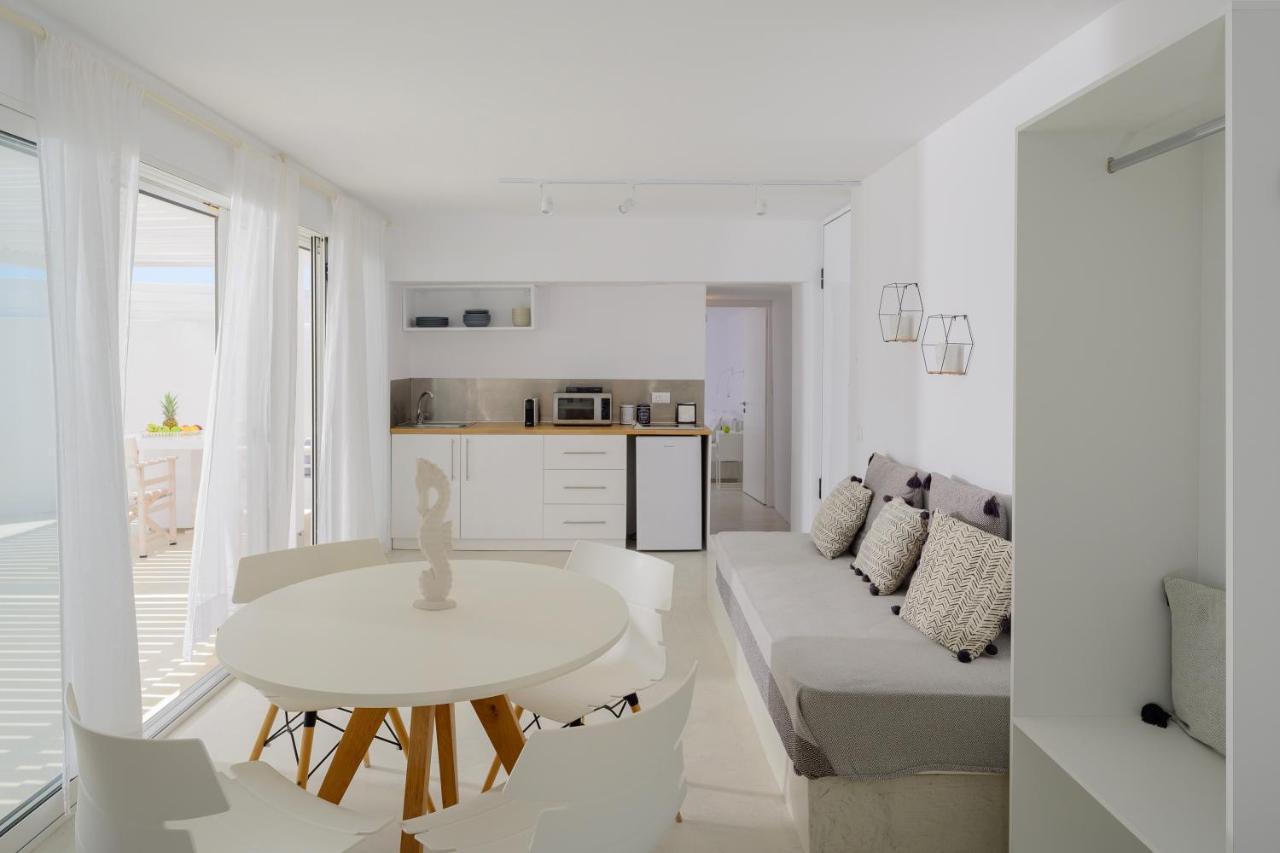 סנטוריני Infinite Blue Luxury Suites מראה חיצוני תמונה