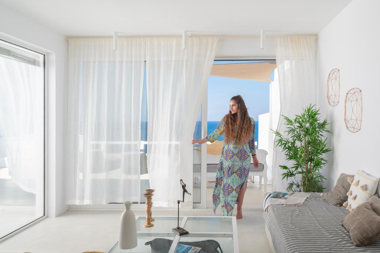 סנטוריני Infinite Blue Luxury Suites מראה חיצוני תמונה