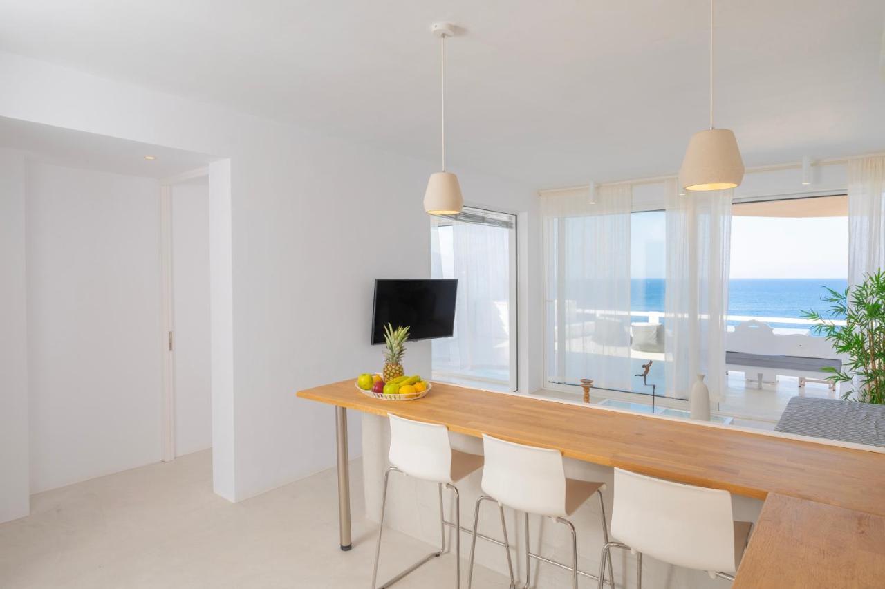 סנטוריני Infinite Blue Luxury Suites מראה חיצוני תמונה
